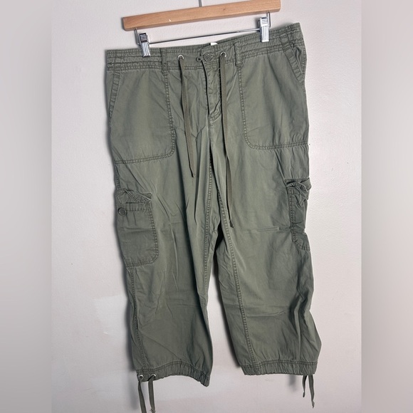 Liz Claiborne Green Cargo Pants Relaxed Fit - Picture 1 of 7